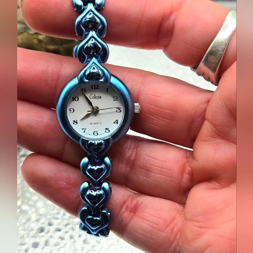 "5/$40" Womens/Girls Sz Small Collezio Blue Heart Bracelet Watch